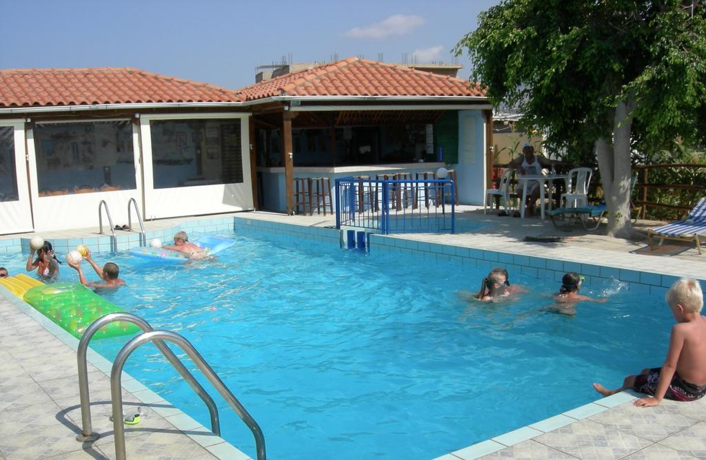 Alex Home Apartments Χερσόνησος Εξωτερικό φωτογραφία